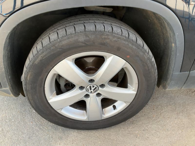 Volkswagen Tiguan 2.0 TDI Sport 2011 – снимка 3