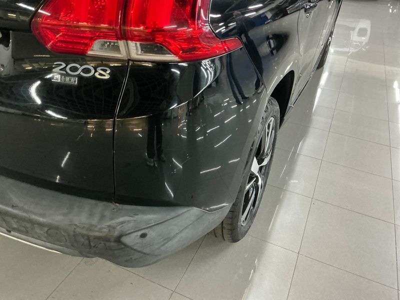 Peugeot 2008 1.6 e-HDi Allure 2014 – снимка 28