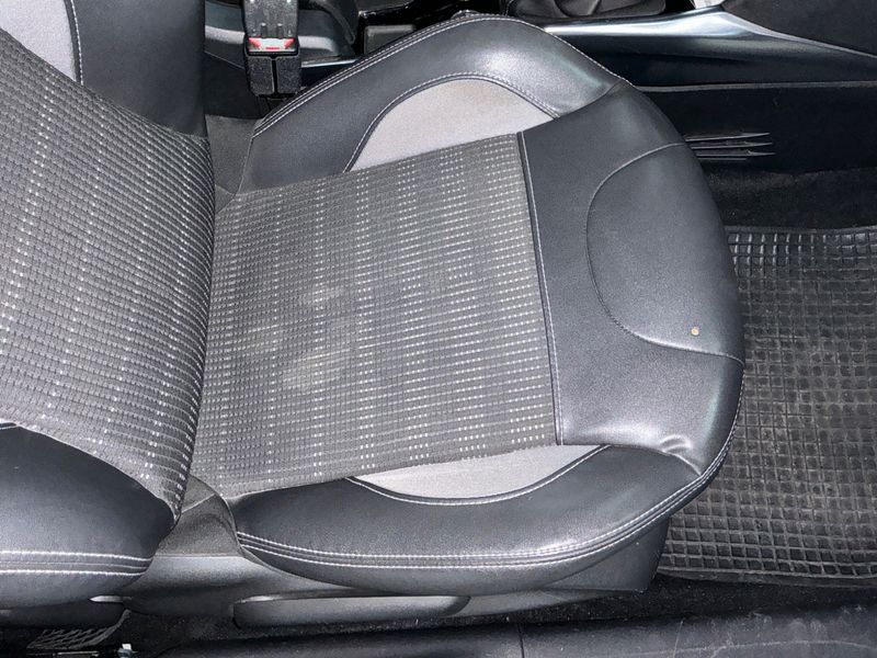 Peugeot 2008 1.6 e-HDi Allure 2014 – снимка 23