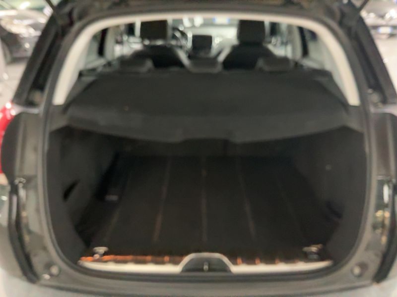 Peugeot 2008 1.6 e-HDi Allure 2014 – снимка 15
