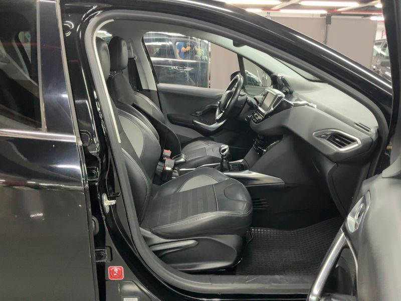 Peugeot 2008 1.6 e-HDi Allure 2014 – снимка 16