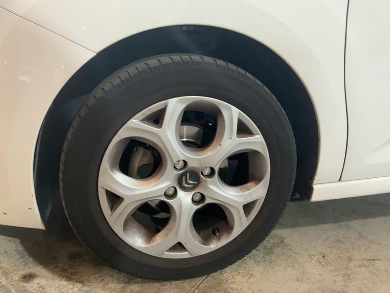 Citroen C3 1.2 e-VTi Collection 2015 – снимка 3