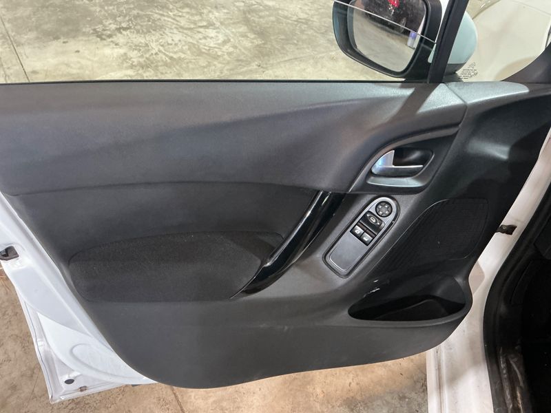 Citroen C3 1.2 e-VTi Collection 2015 – снимка 26