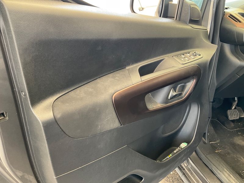 Peugeot Rifter 1.2 PureTech GT L1 2019 – снимка 30