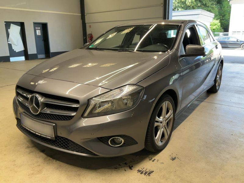 Mercedes-Benz A-Klasse A 180 BlueEfficiency Style 2012 – снимка 2