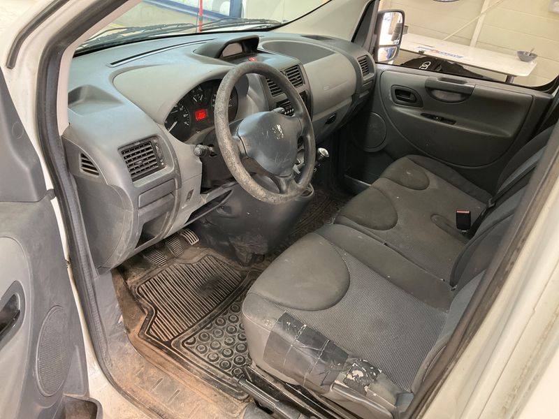 Peugeot Expert 2.0 HDi L2H1 Kasten Doppelkabine 2012 – снимка 3