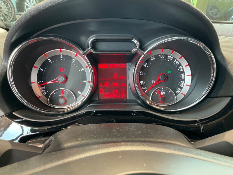 Opel Adam 1.4 120 Jahre 2019 – снимка 18