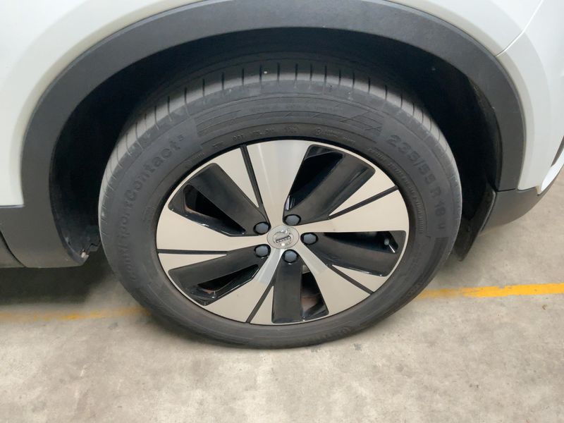 Volvo XC40 1.5 T5 Recharge Plug-in Hybrid Inscription Expression 2WD 2021 – снимка 11