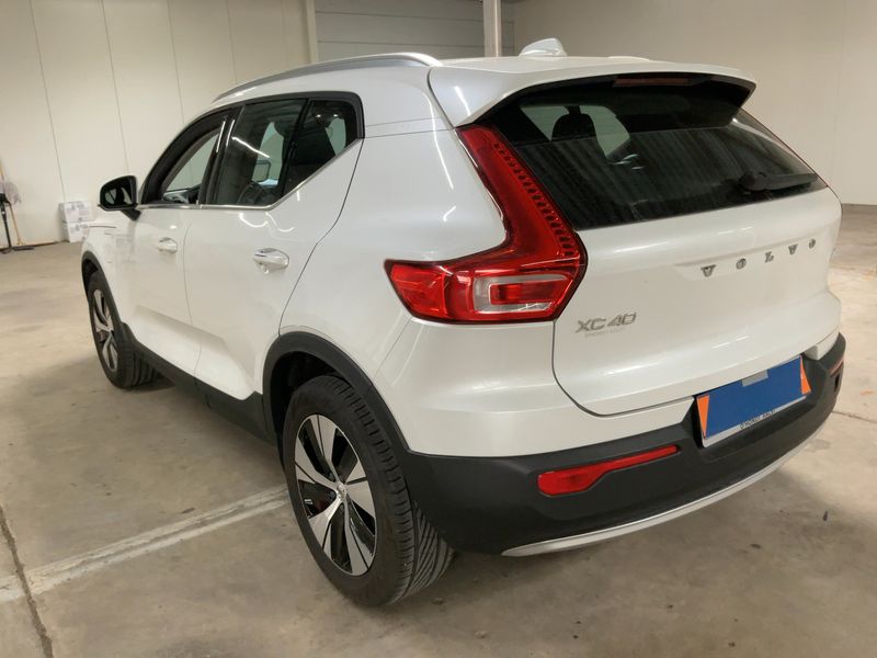 Volvo XC40 1.5 T5 Recharge Plug-in Hybrid Inscription Expression 2WD 2021 – снимка 6