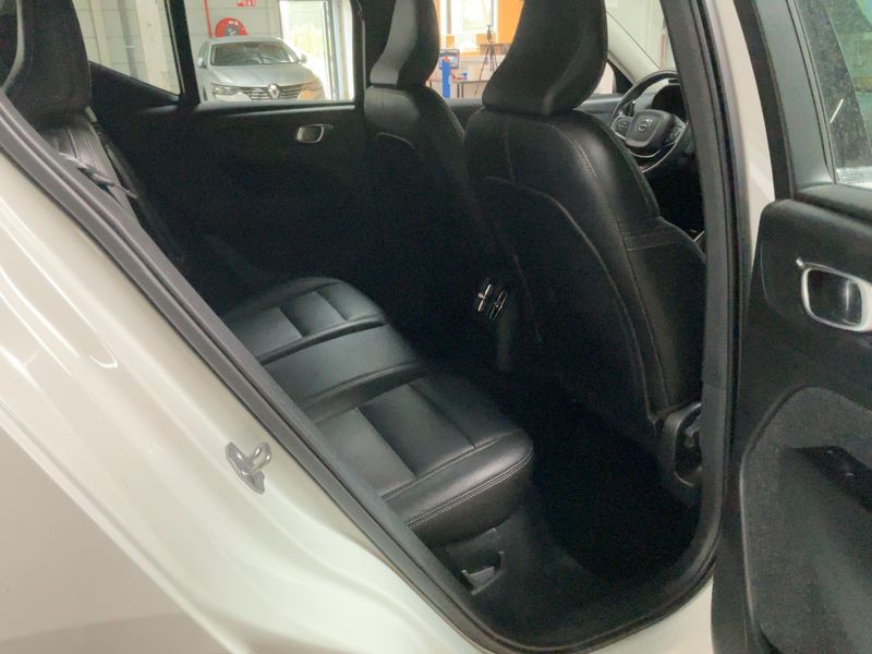 Volvo XC40 1.5 T5 Recharge Plug-in Hybrid Inscription Expression 2WD 2021 – снимка 19