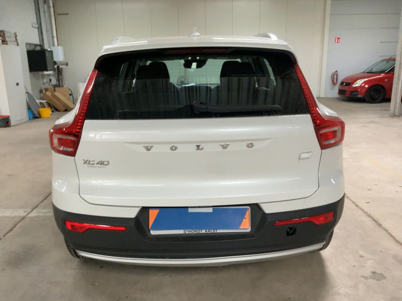 Volvo XC40 1.5 T5 Recharge Plug-in Hybrid Inscription Expression 2WD 2021 – снимка 7