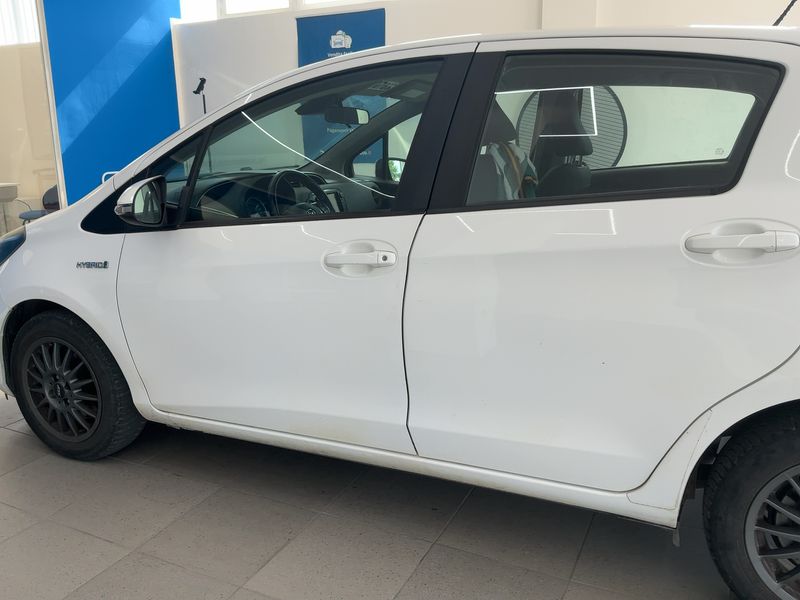 Toyota Yaris 1.5 Hybrid Active 2017 – снимка 4