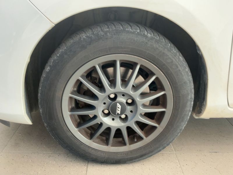 Toyota Yaris 1.5 Hybrid Active 2017 – снимка 3