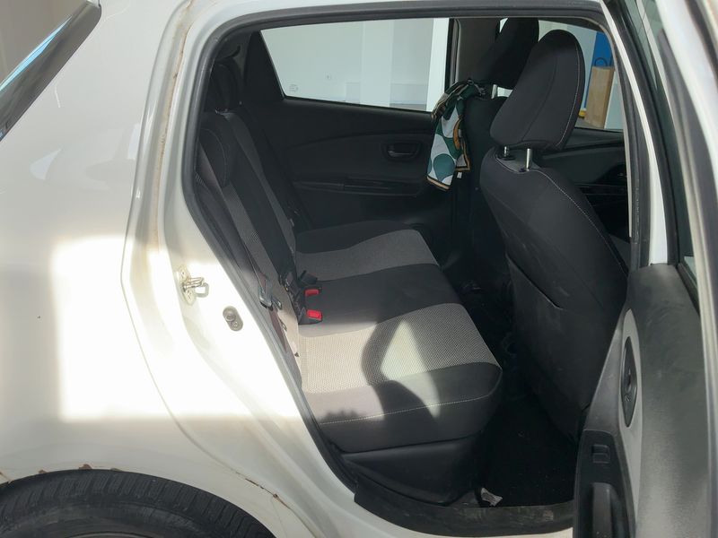 Toyota Yaris 1.5 Hybrid Active 2017 – снимка 19