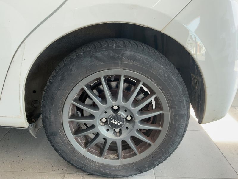 Toyota Yaris 1.5 Hybrid Active 2017 – снимка 5