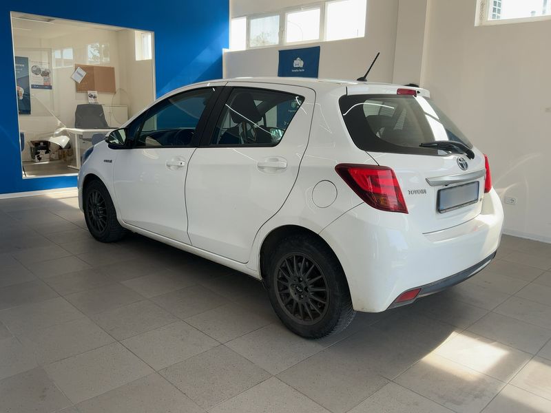 Toyota Yaris 1.5 Hybrid Active 2017 – снимка 6