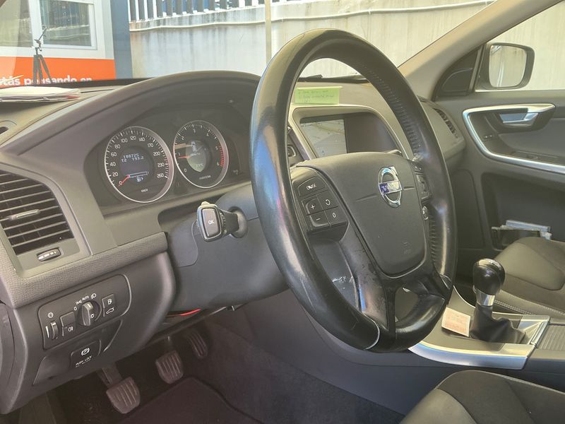 Volvo XC60 2.0 D3 Kinetic 2WD 2013 – снимка 23