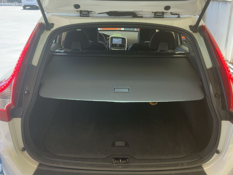 Volvo XC60 2.0 D3 Kinetic 2WD 2013 – снимка 15