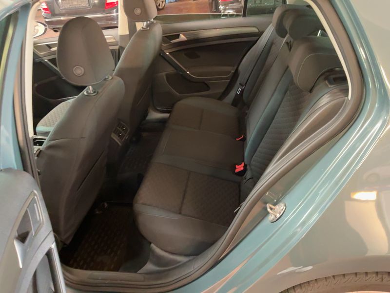 Volkswagen Golf VII 1.6 TDI IQ-DRIVE 2019 – снимка 19