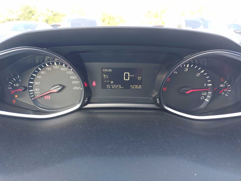 Peugeot 308 1.6 Blue-HDi Premium Pack 2018 – снимка 12