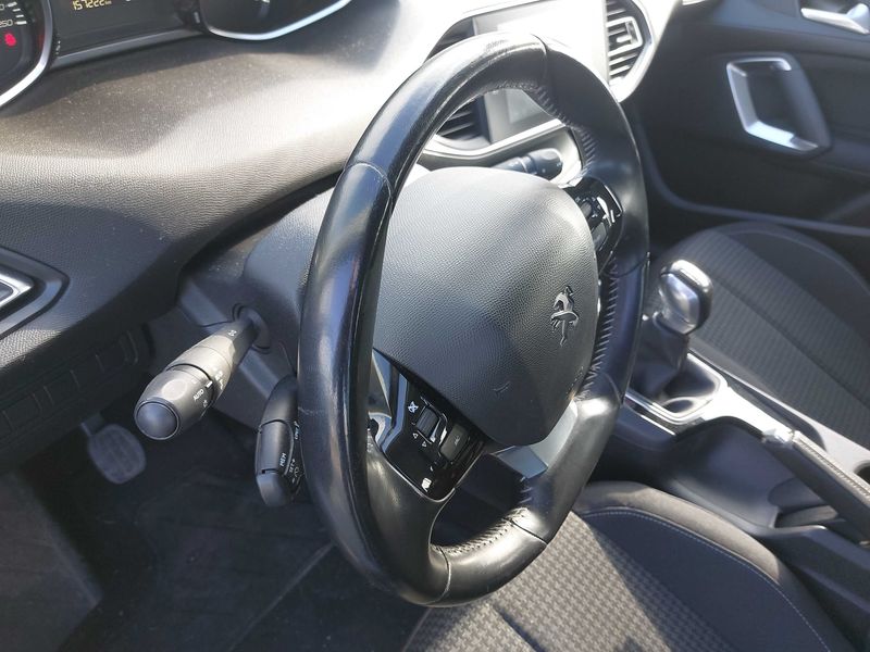 Peugeot 308 1.6 Blue-HDi Premium Pack 2018 – снимка 46