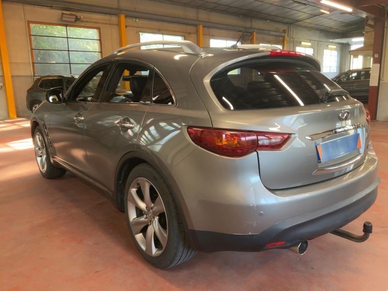 Infiniti FX 3.0 V6 Diesel FX30d S Premium 2010 – снимка 6