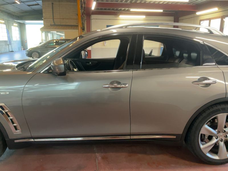 Infiniti FX 3.0 V6 Diesel FX30d S Premium 2010 – снимка 4