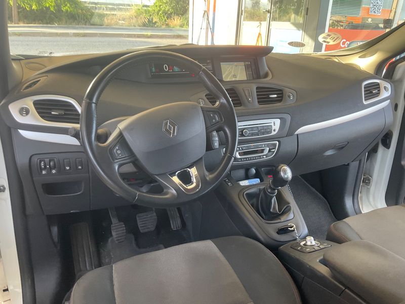 Renault Grand Scenic 1.5 dCi Selection 2015 – снимка 17