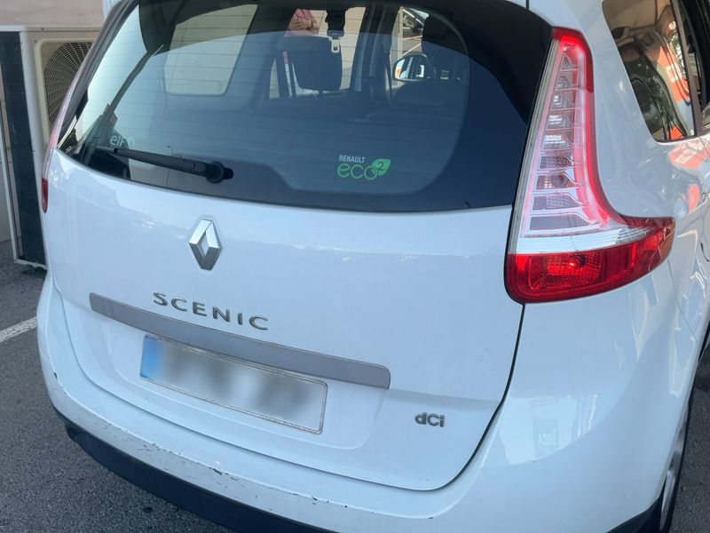 Renault Grand Scenic 1.5 dCi Selection 2015 – снимка 8