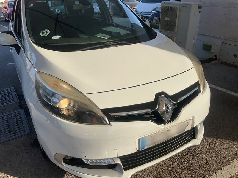 Renault Grand Scenic 1.5 dCi Selection 2015 – снимка 12