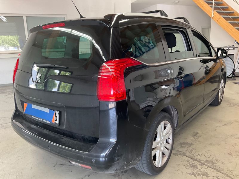 Peugeot 5008 2.0 HDi Platinum 2011 – снимка 2