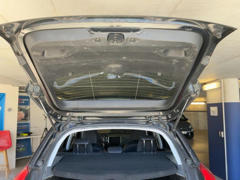 Peugeot 2008 1.6 e-HDi Crossway 2015 – снимка 15