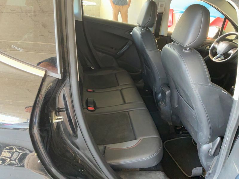 Peugeot 2008 1.6 e-HDi Crossway 2015 – снимка 19