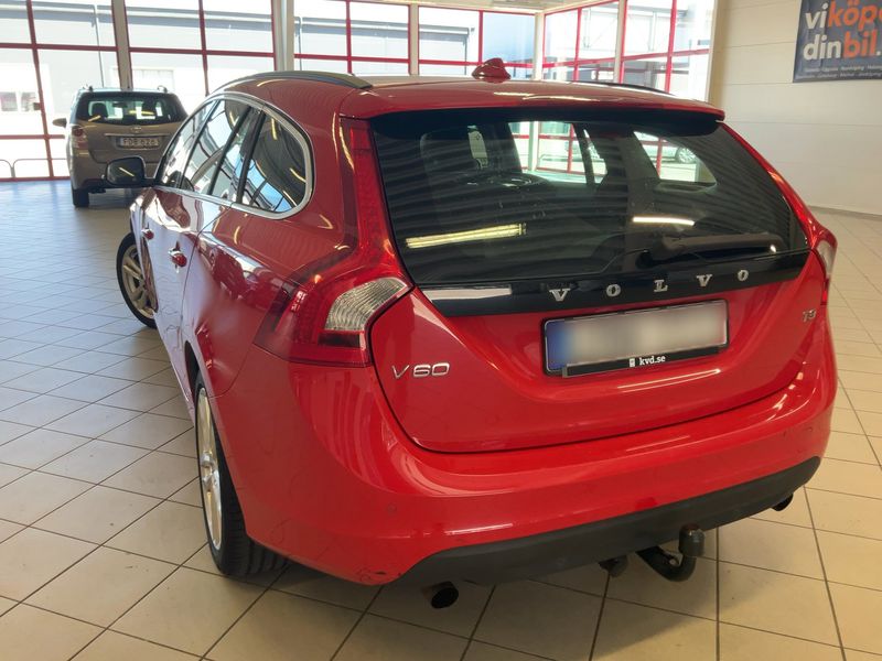 Volvo V60 1.6 T3 Momentum 2011 – снимка 6