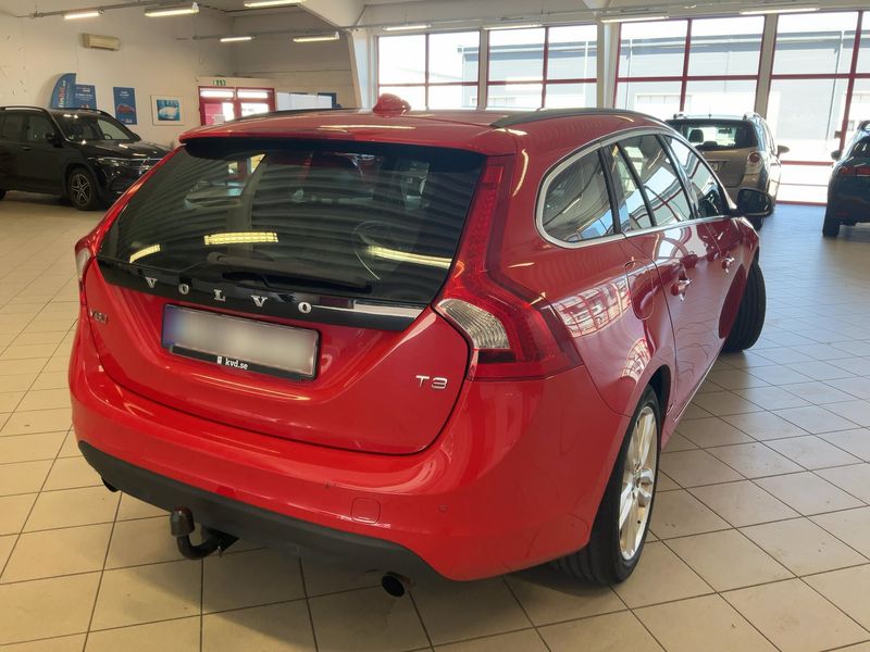 Volvo V60 1.6 T3 Momentum 2011 – снимка 8