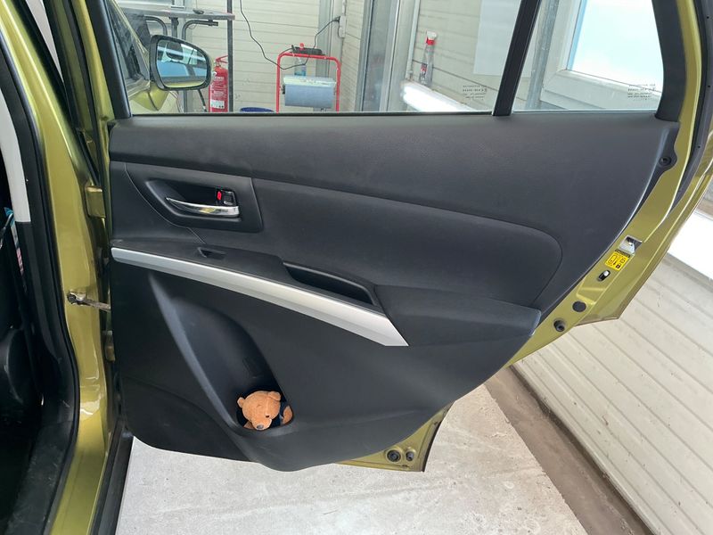 Suzuki SX4 S-Cross 1.6 DDiS Cool 2WD 2014 – снимка 27
