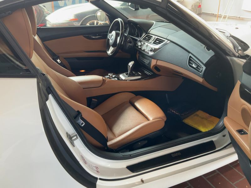BMW Z4 sDrive 20i 2013 – снимка 16