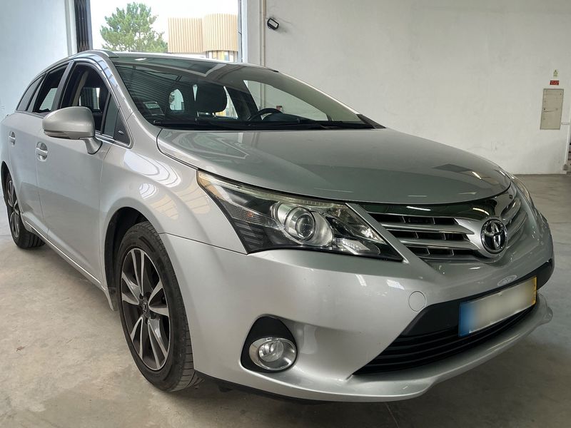 Toyota Avensis 2.0 D-4D 2014 – снимка 12