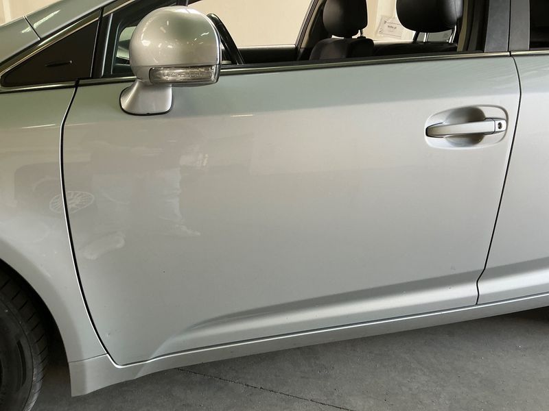 Toyota Avensis 2.0 D-4D 2014 – снимка 23