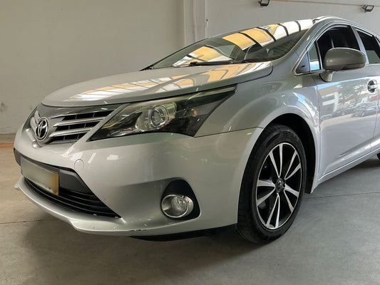 Toyota Avensis 2.0 D-4D 2014 – снимка 2