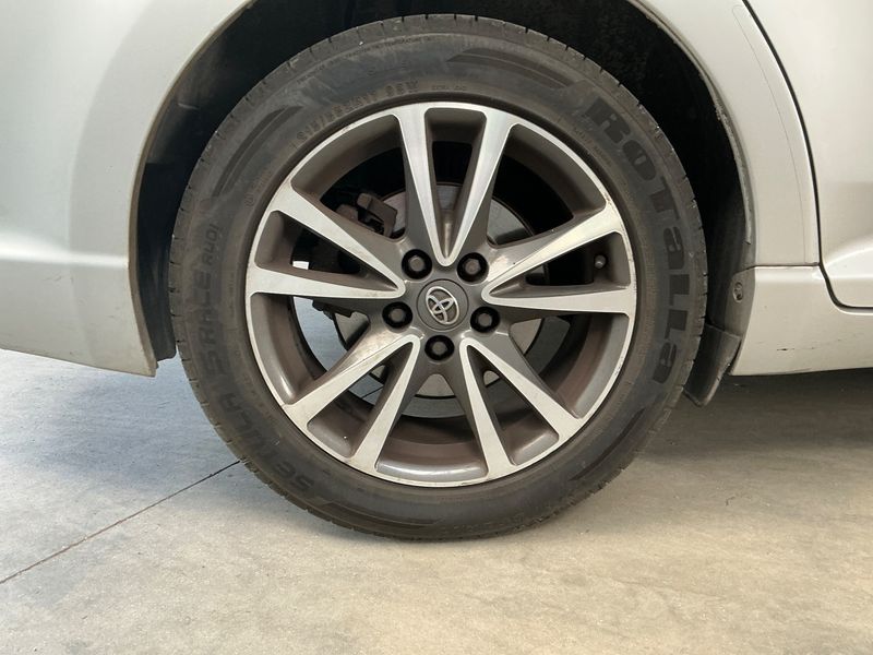 Toyota Avensis 2.0 D-4D 2014 – снимка 9
