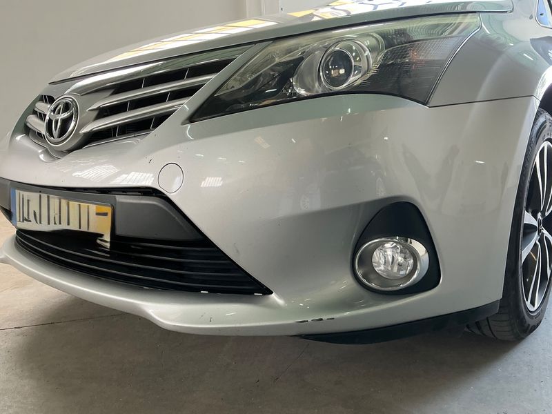 Toyota Avensis 2.0 D-4D 2014 – снимка 30