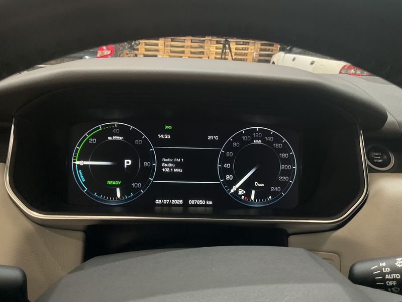 Land Rover Range Rover Sport 3.0 SD V6 Hybrid HSE Dynamic 2015 – снимка 18