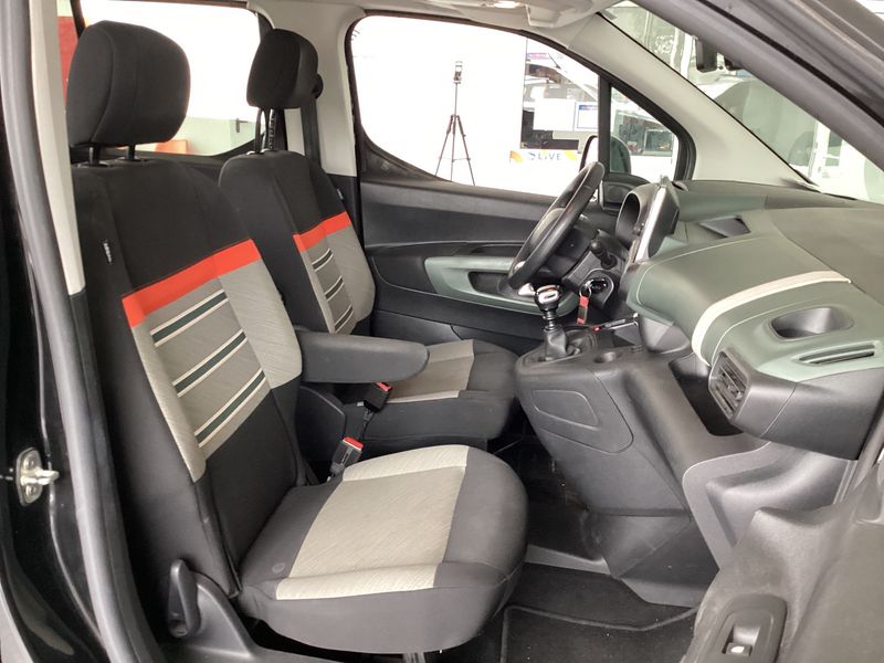 Citroen Berlingo 1.5 Blue-HDi Shine M 2019 – снимка 16