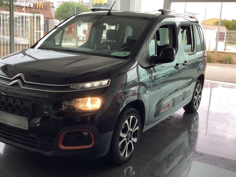 Citroen Berlingo 1.5 Blue-HDi Shine M 2019 – снимка 2