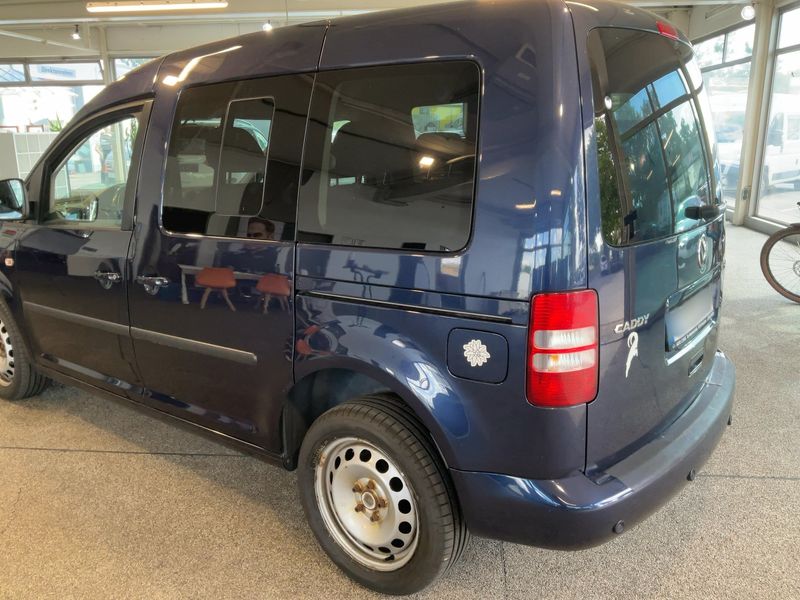 Volkswagen Caddy 2.0 TDI Roncalli Trendline 2011 – снимка на щета