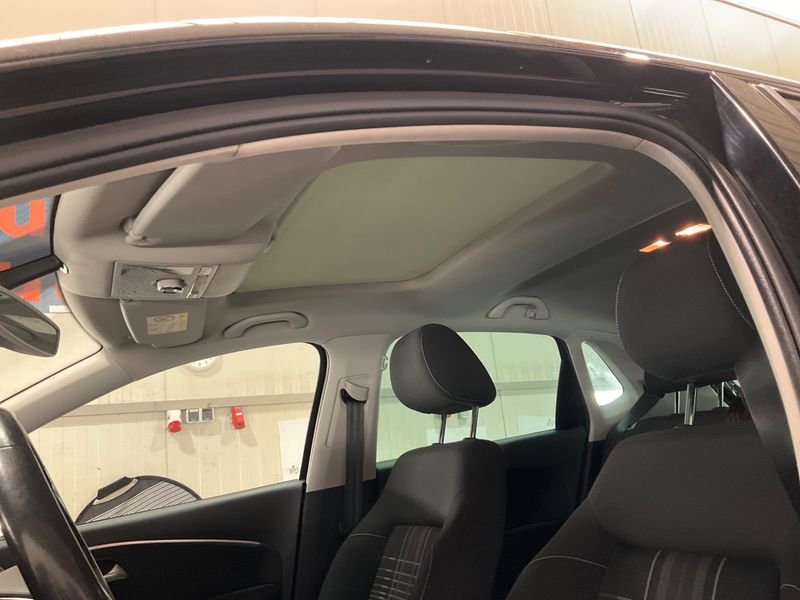 Volkswagen Polo 1.4 TDI Lounge BlueMotion Tech 2015 – снимка 44