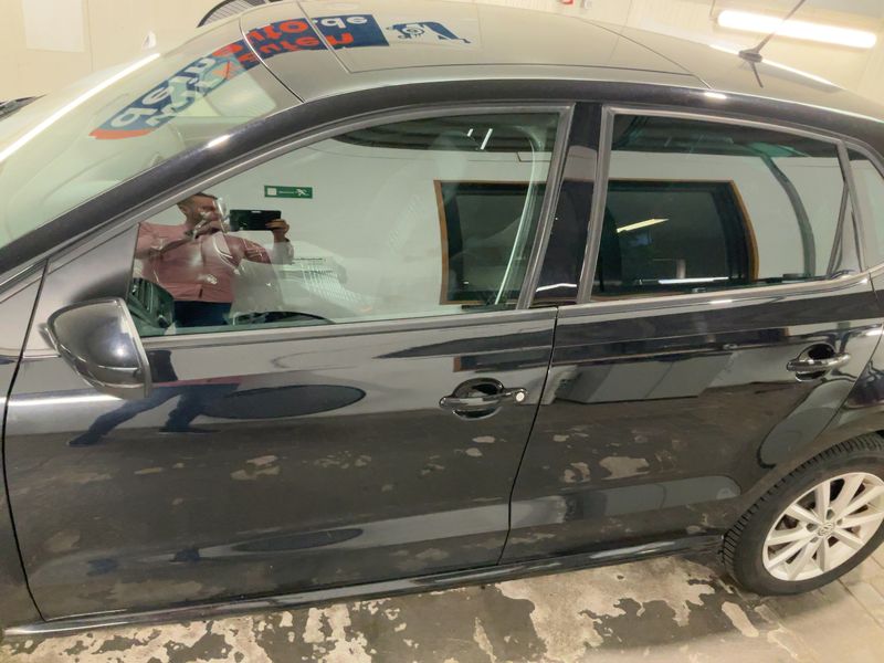 Volkswagen Polo 1.4 TDI Lounge BlueMotion Tech 2015 – снимка 4