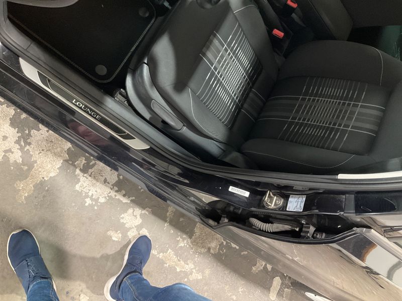 Volkswagen Polo 1.4 TDI Lounge BlueMotion Tech 2015 – снимка 46