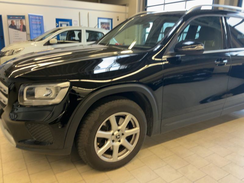 Mercedes-Benz GLB-Klasse GLB 200 d Style 2022 – снимка 2